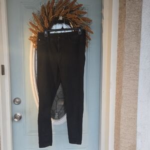 Curve Appeal Black Skinny Jeans